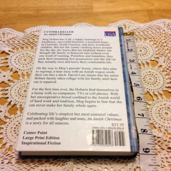 Large Print Amish Inspirational Fiction, An Amish Christmas - Picture 2 of 8